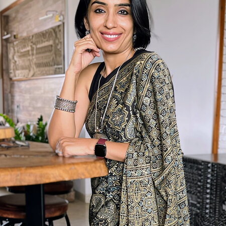 a photo of Dr. Mansi Sachdev